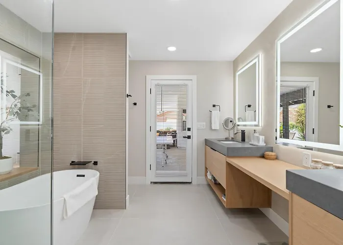 Modern Escape With Pool Ping Pong & Putting * Phoenix