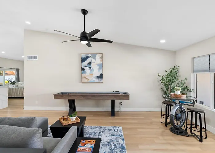Holiday home Modern Escape With Pool Ping Pong & Putting