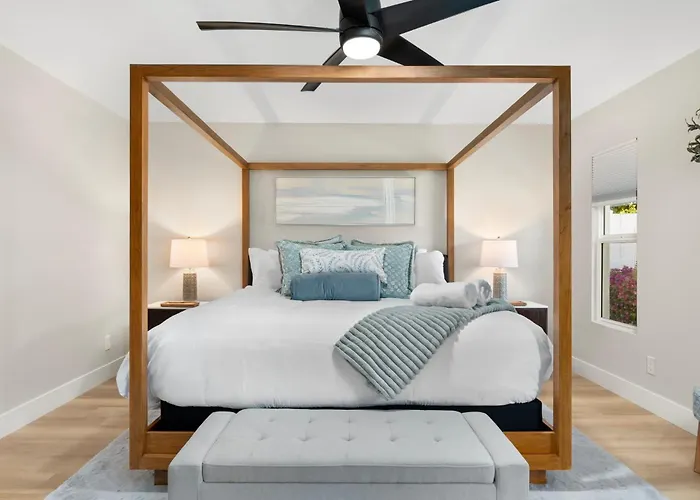 Modern Escape With Pool Ping Pong & Putting Holiday home Phoenix