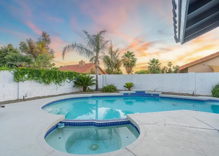Modern Escape With Pool Ping Pong & Putting