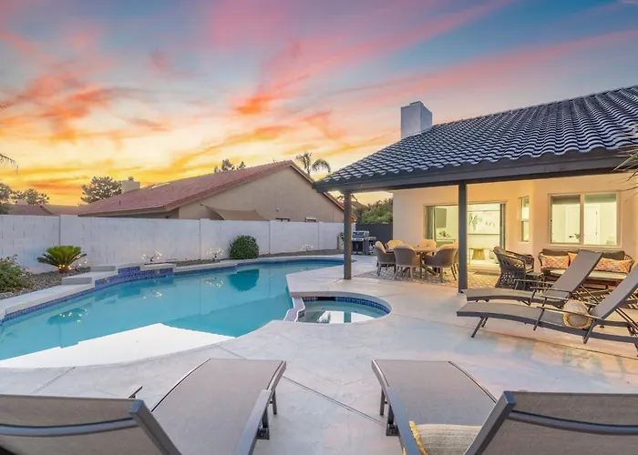 Modern Escape With Pool Ping Pong & Putting *