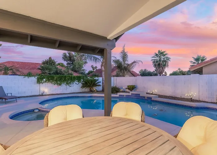Modern Escape With Pool Ping Pong & Putting