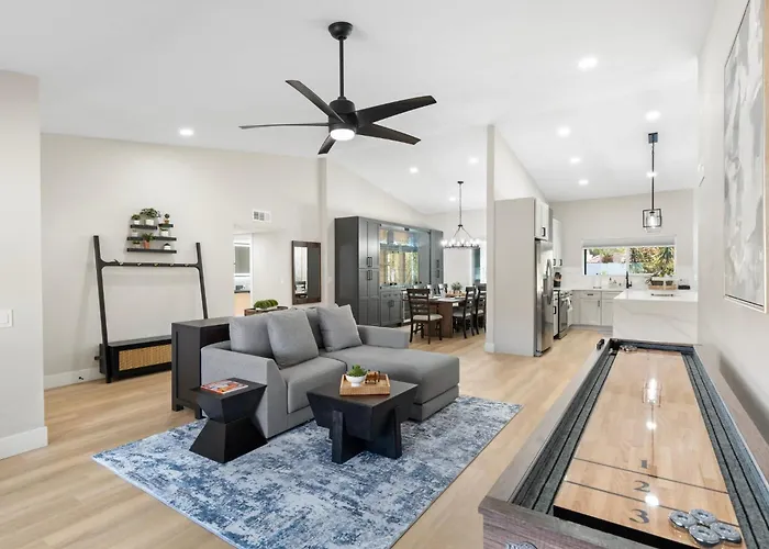 Modern Escape With Pool Ping Pong & Putting