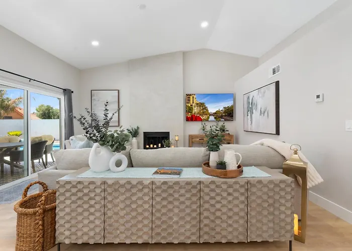 Modern Escape With Pool Ping Pong & Putting *